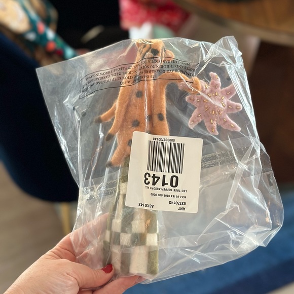 Leo the Friendly Lion Tree Topper - Picture 2 of 6